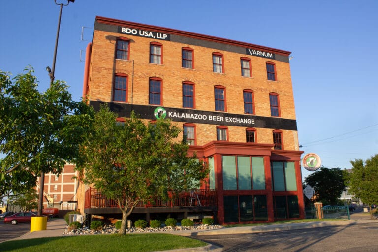 10 Incredible Things To Do In Kalamazoo This Summer!